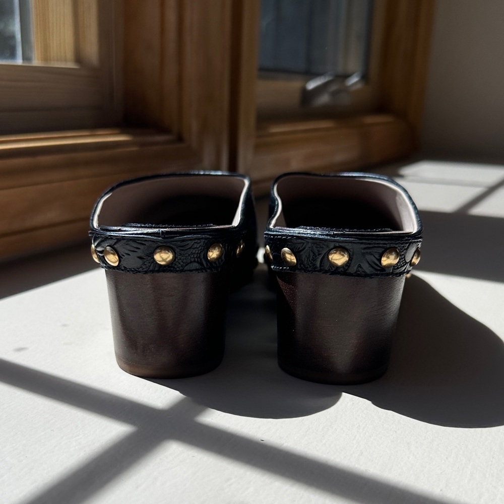 NWT FARM Rio Black Embossed Leather Wedge Clogs Size 6.5 NIB - Picture 5 of 9
